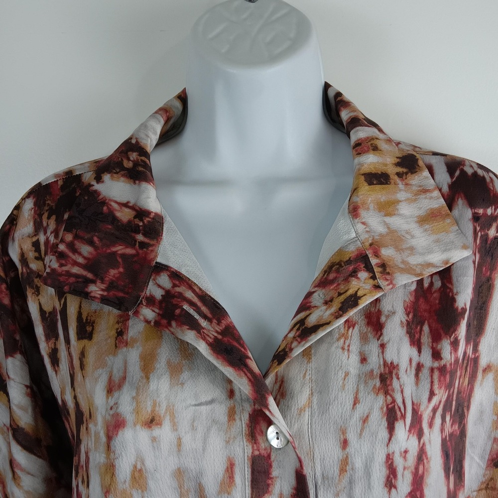WynneLayers Shirt Womens Medium Red Beige Watercolor Button Up Blouse Top NWT - Picture 4 of 14